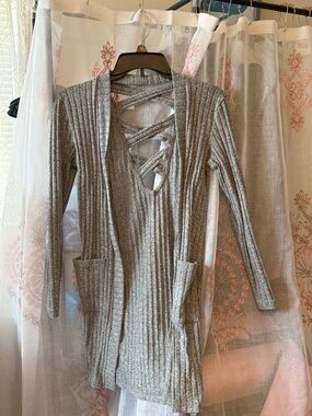 Gray Ribbed Crisscross Knit Cardigan